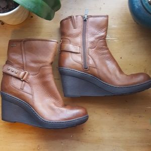 Clarks Brown Leather Wedge Boot sz 7.5